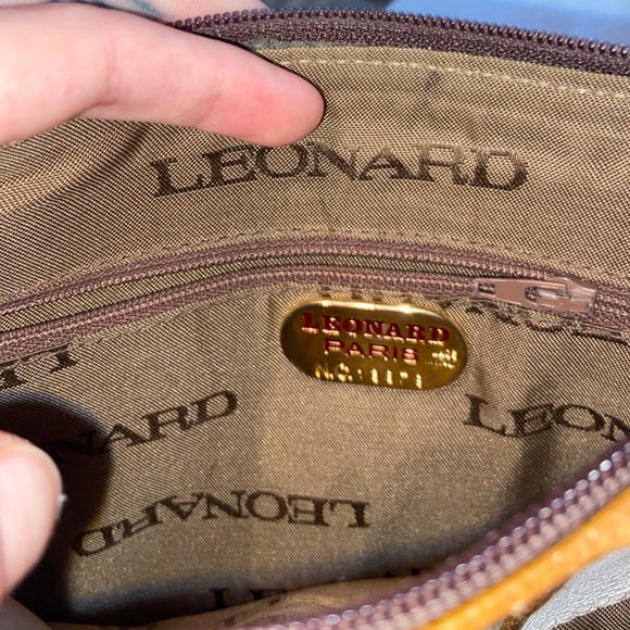 Leonard Paris Shoulder Bag - Picture 2 of 2